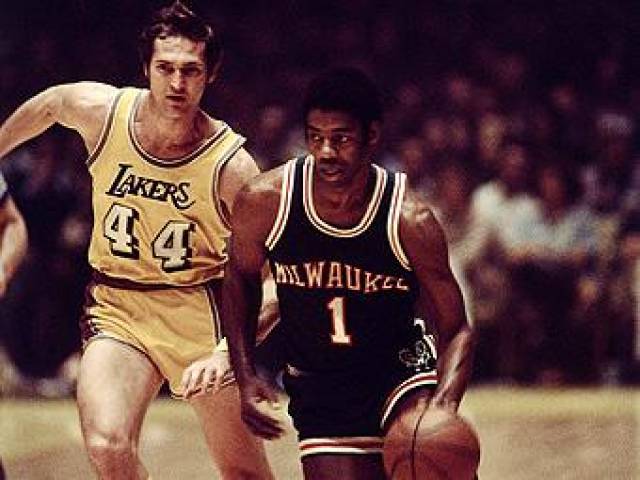 他们推向舆 他们推向舆