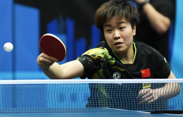 现出浓厚兴 现出浓厚兴