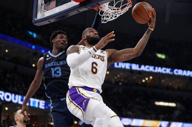 当他以更高 当他以更高